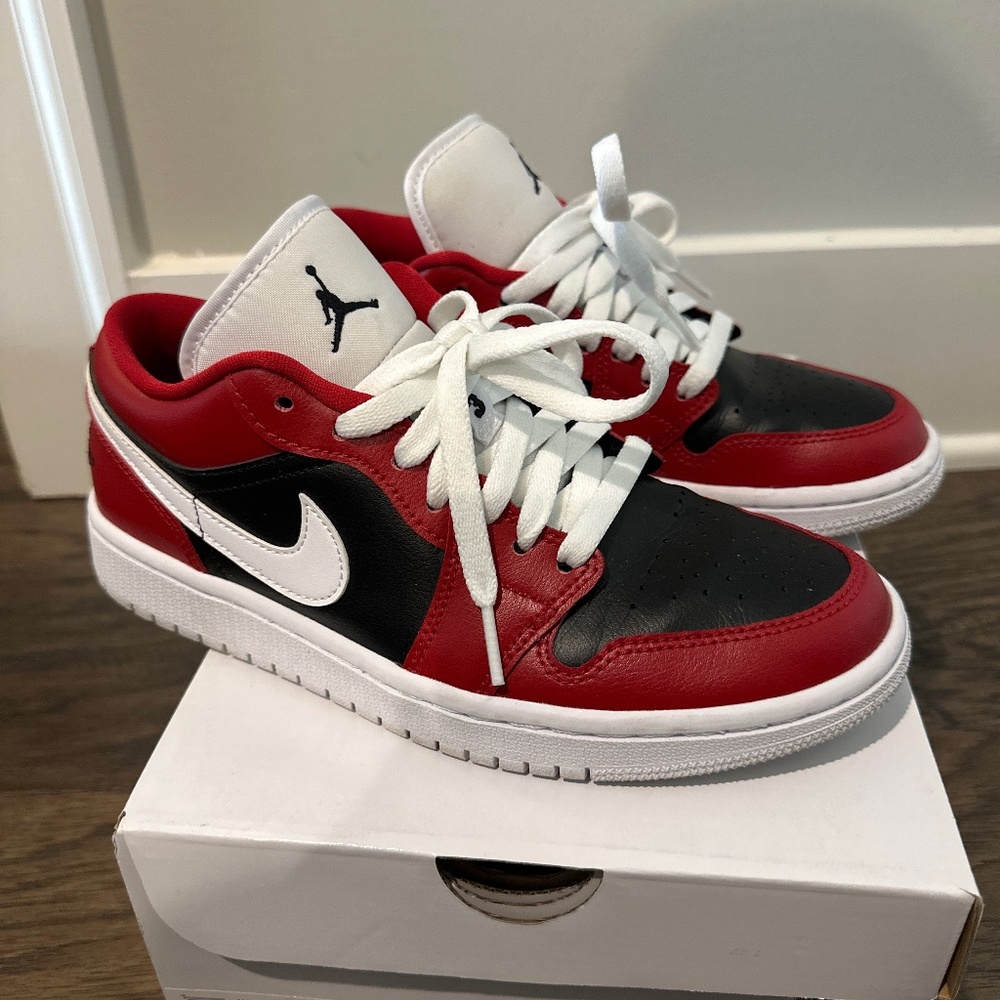 Womens air Jordan 1 low 23